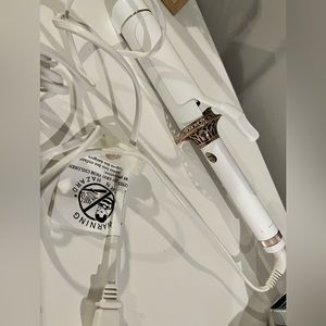 T3 curling iron. 1.5 inch barrel